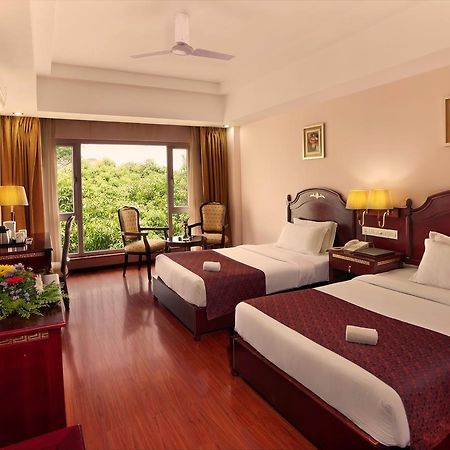 Mayur Aaditya Resort Dharwad Eksteriør billede