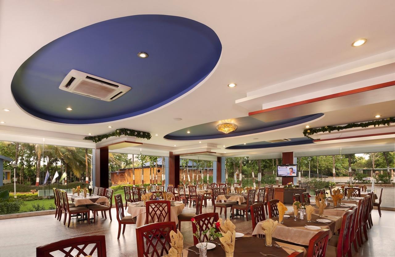 Mayur Aaditya Resort Dharwad Eksteriør billede