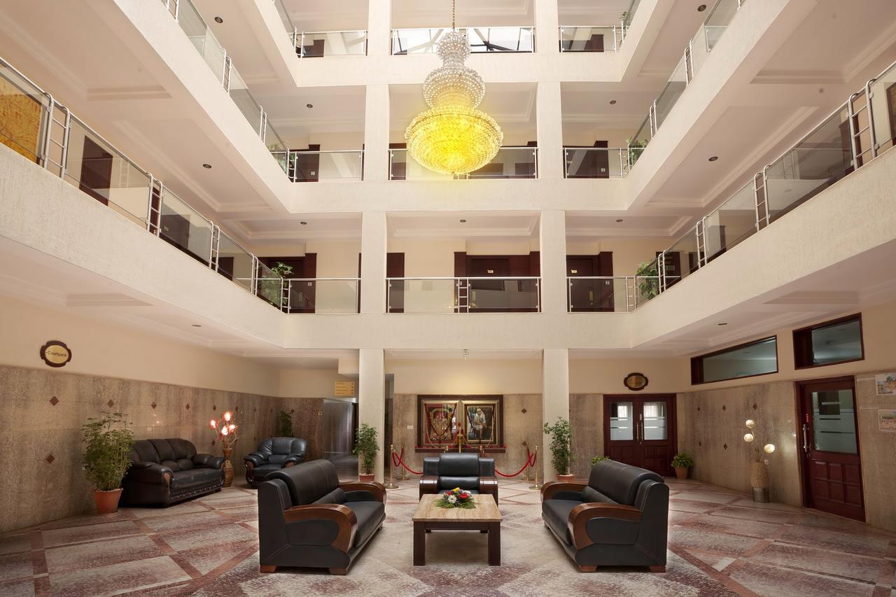 Mayur Aaditya Resort Dharwad Eksteriør billede